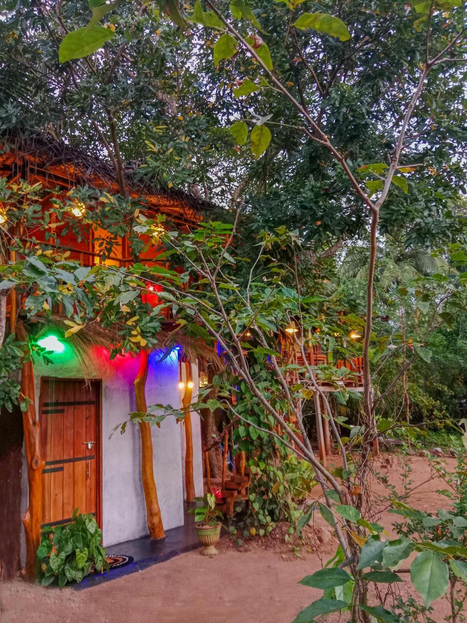 The Banda' Eco Villa Szigirija Kültér fotó
