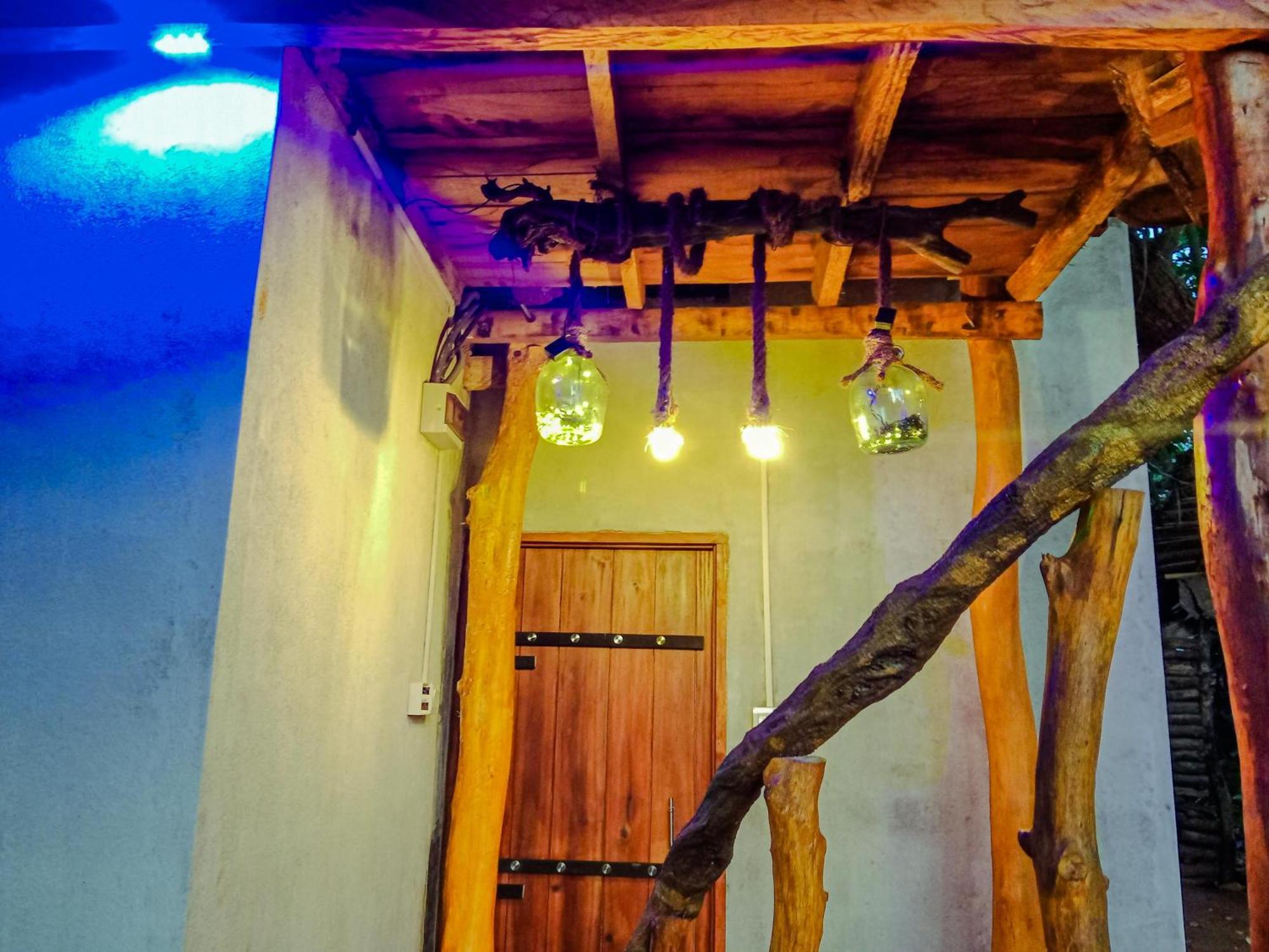 The Banda' Eco Villa Szigirija Kültér fotó