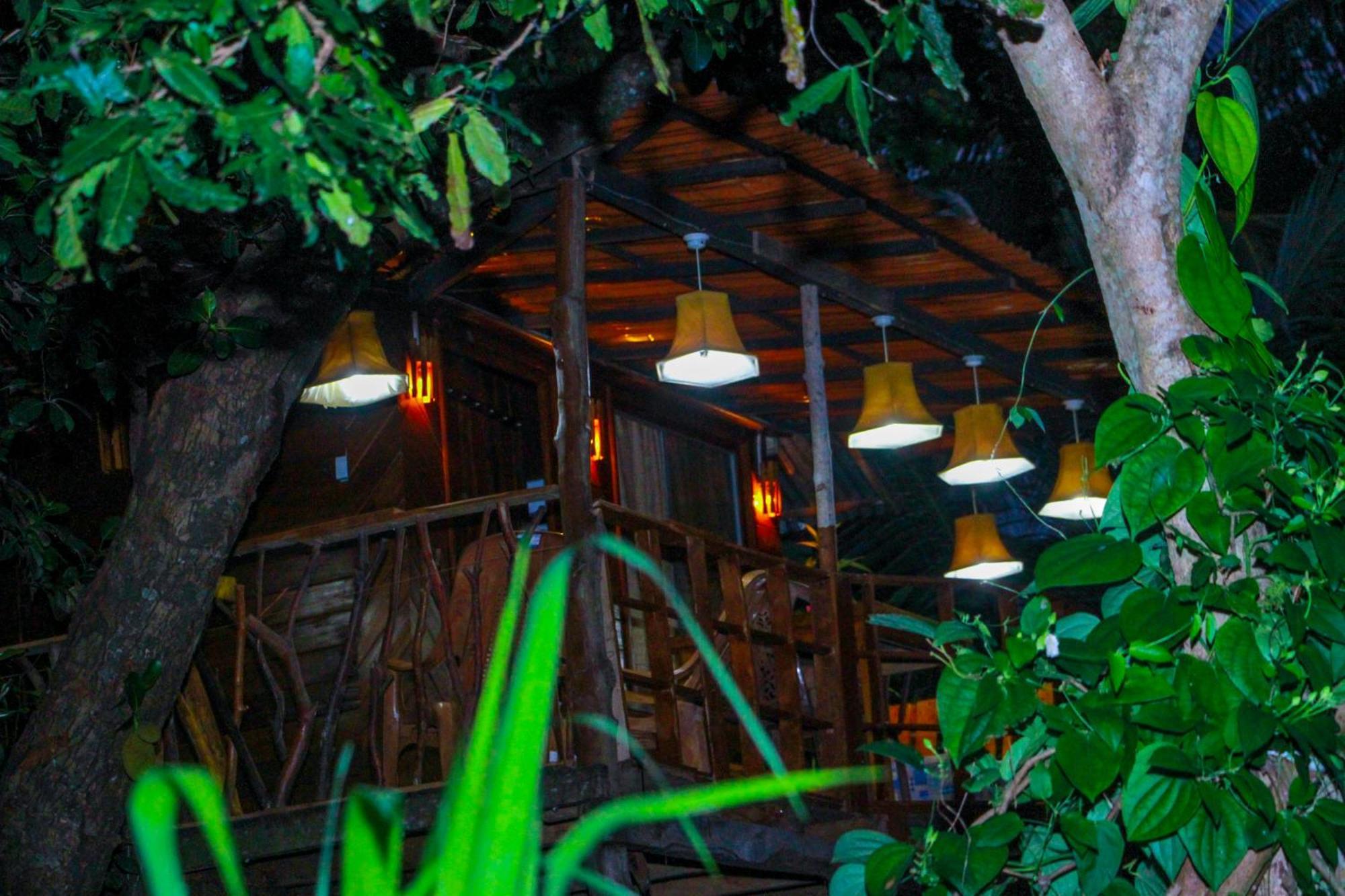 The Banda' Eco Villa Szigirija Kültér fotó