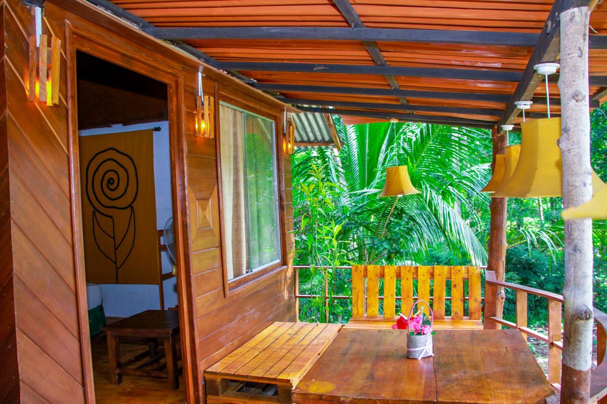 The Banda' Eco Villa Szigirija Kültér fotó