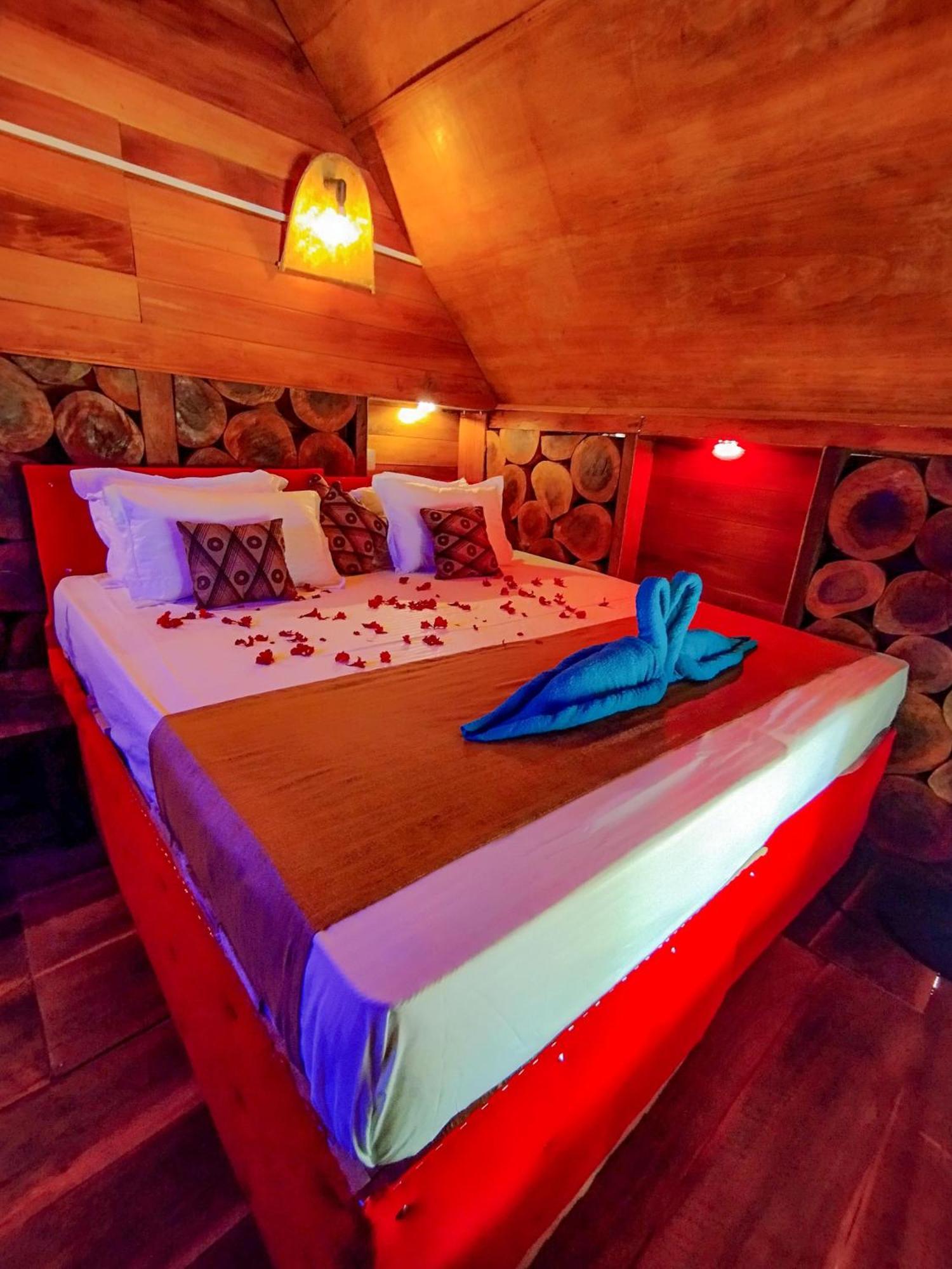 The Banda' Eco Villa Szigirija Kültér fotó